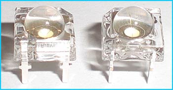 100 PZ LED F5 Super Flux diametro 5mm a 4 Piedi Bianco 6000K 3,1-3,3V